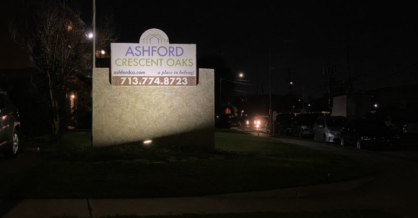 Stabbing at Ashford Crescent Oaks Apartments in southwest Houston