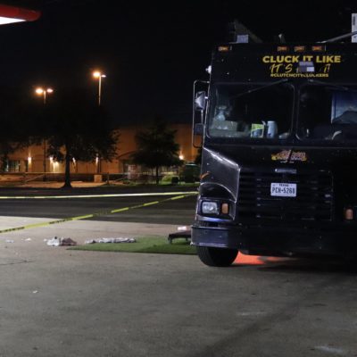 Man shot outside of popular food truck in south Houston after talking to a woman