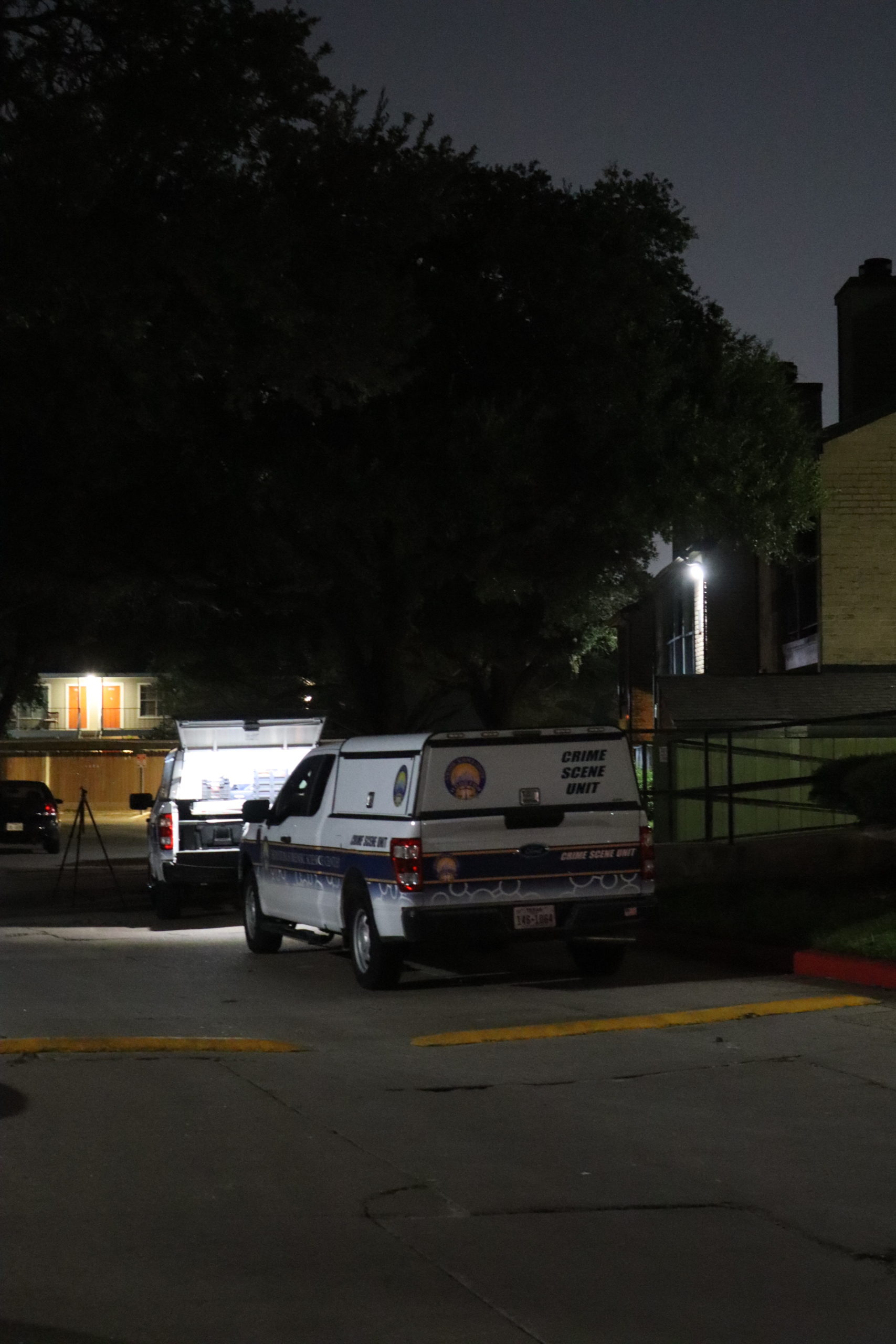 A shooting in a southwest Houston apartment complex left one man