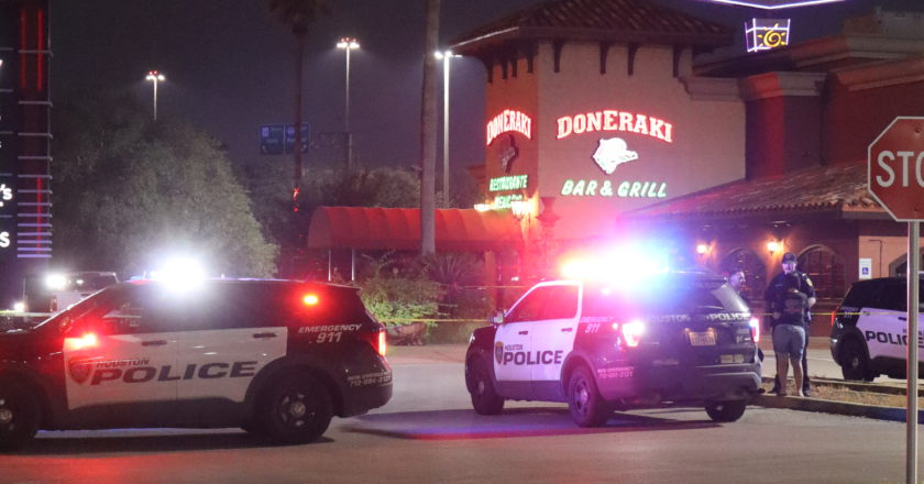 HPD: Suspect shot at Doneraki’s in Gulfgate after charging at officer with a tire iron