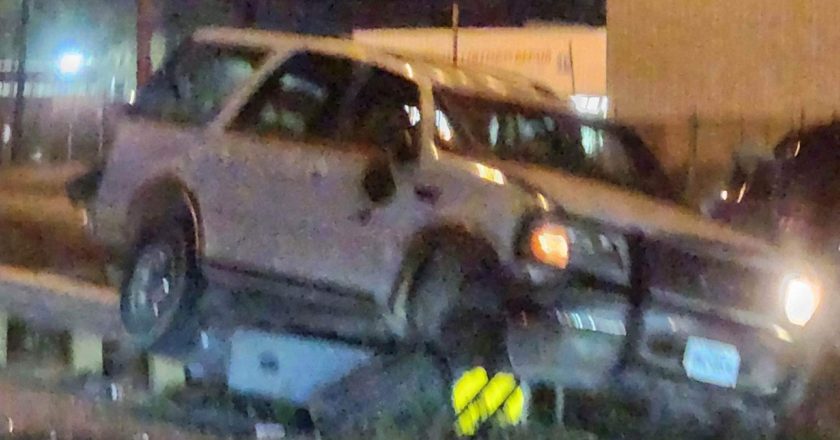 “Beer cans everywhere” – Witness describes the scene of an accident that left an SUV on a guardrail on the Eastex Freeway