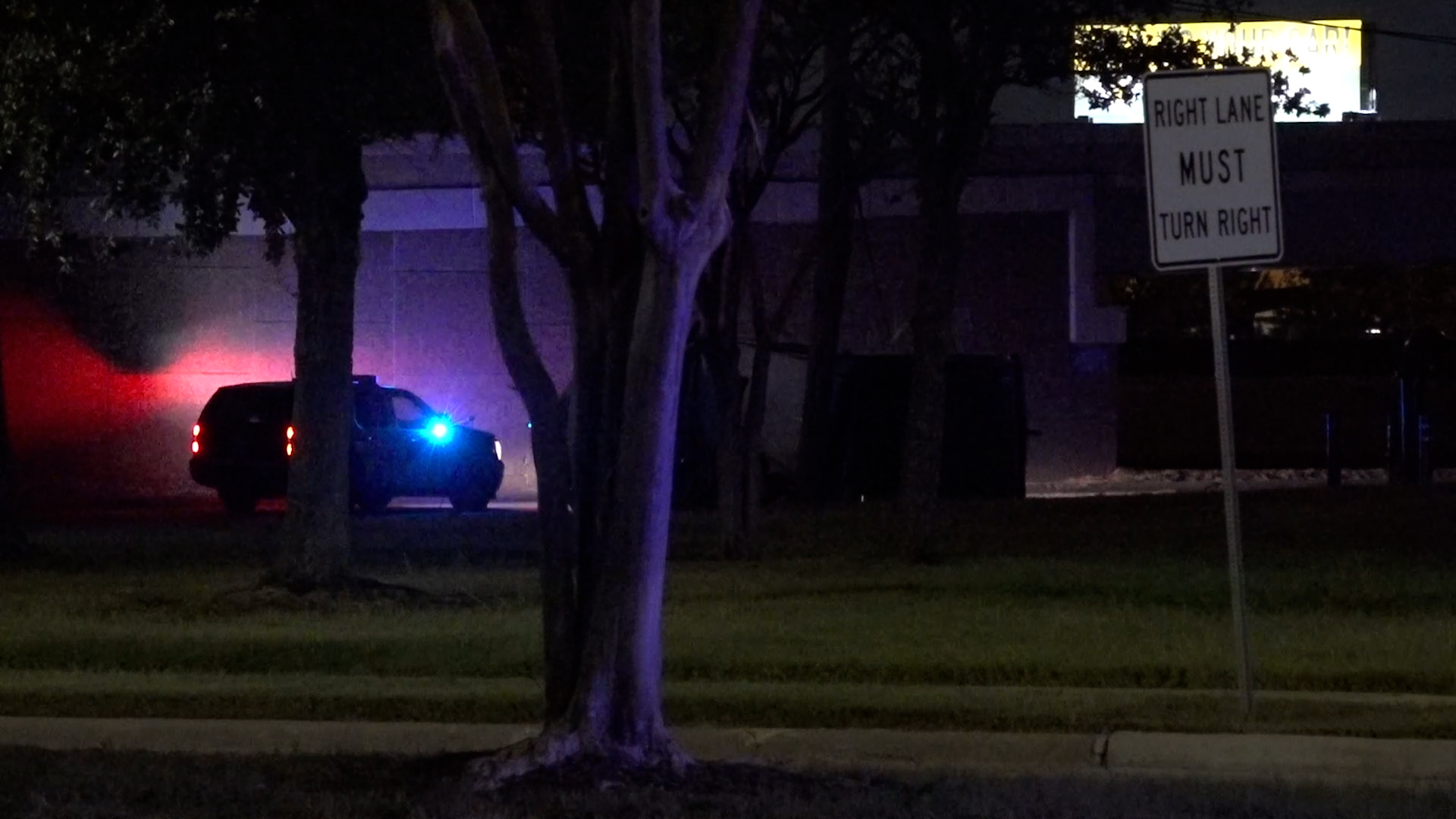 Houston Police Investigating Fatal Crash on North Freeway Service Road ...