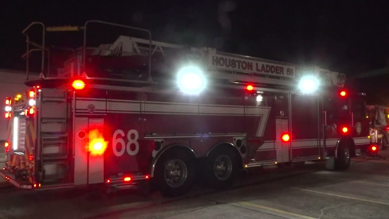 Two Alarm Fire at Southwest Service Center - Houston Stringer