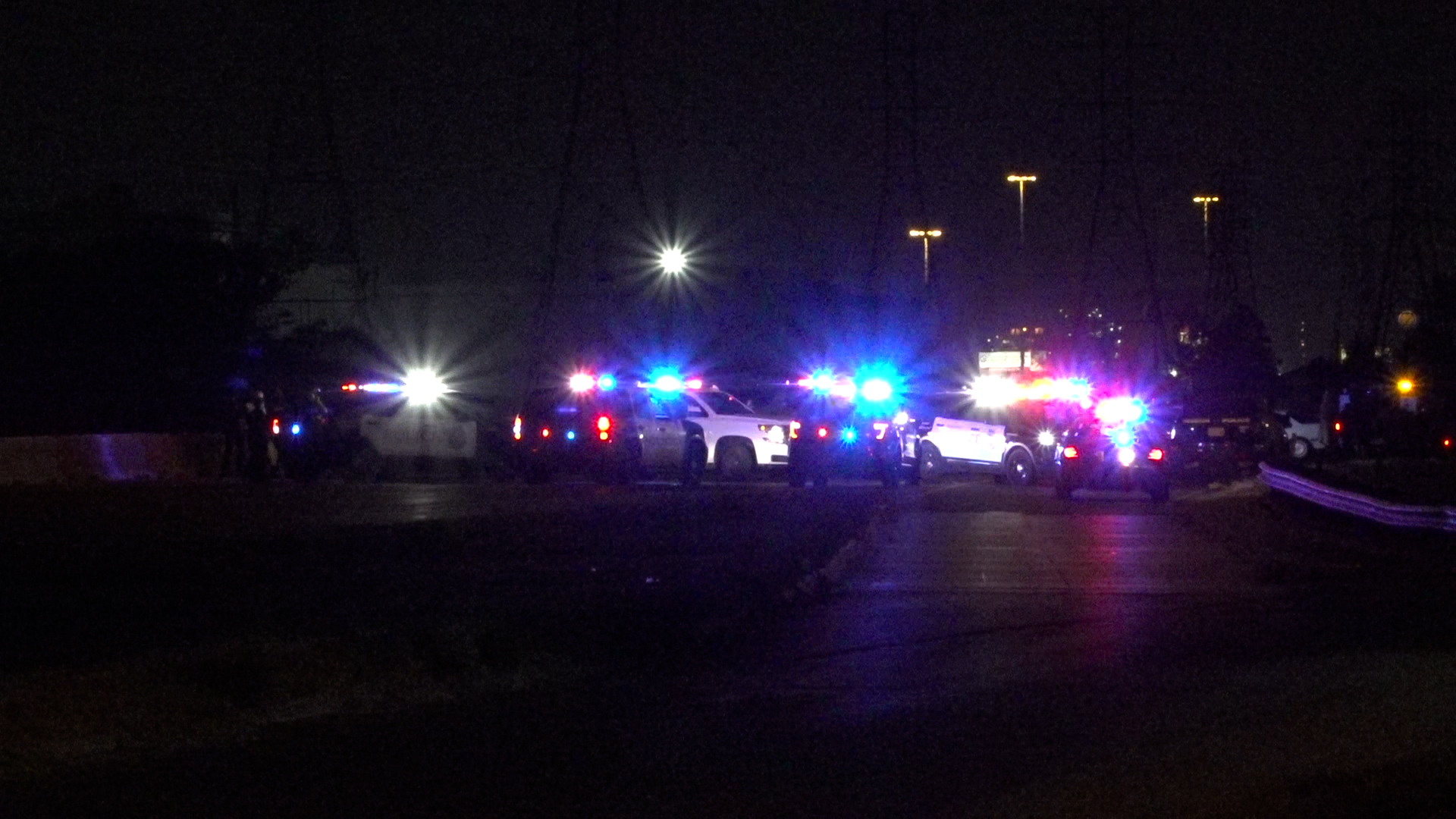 Man dies after crashing into vehicle stopped on main lanes of 225