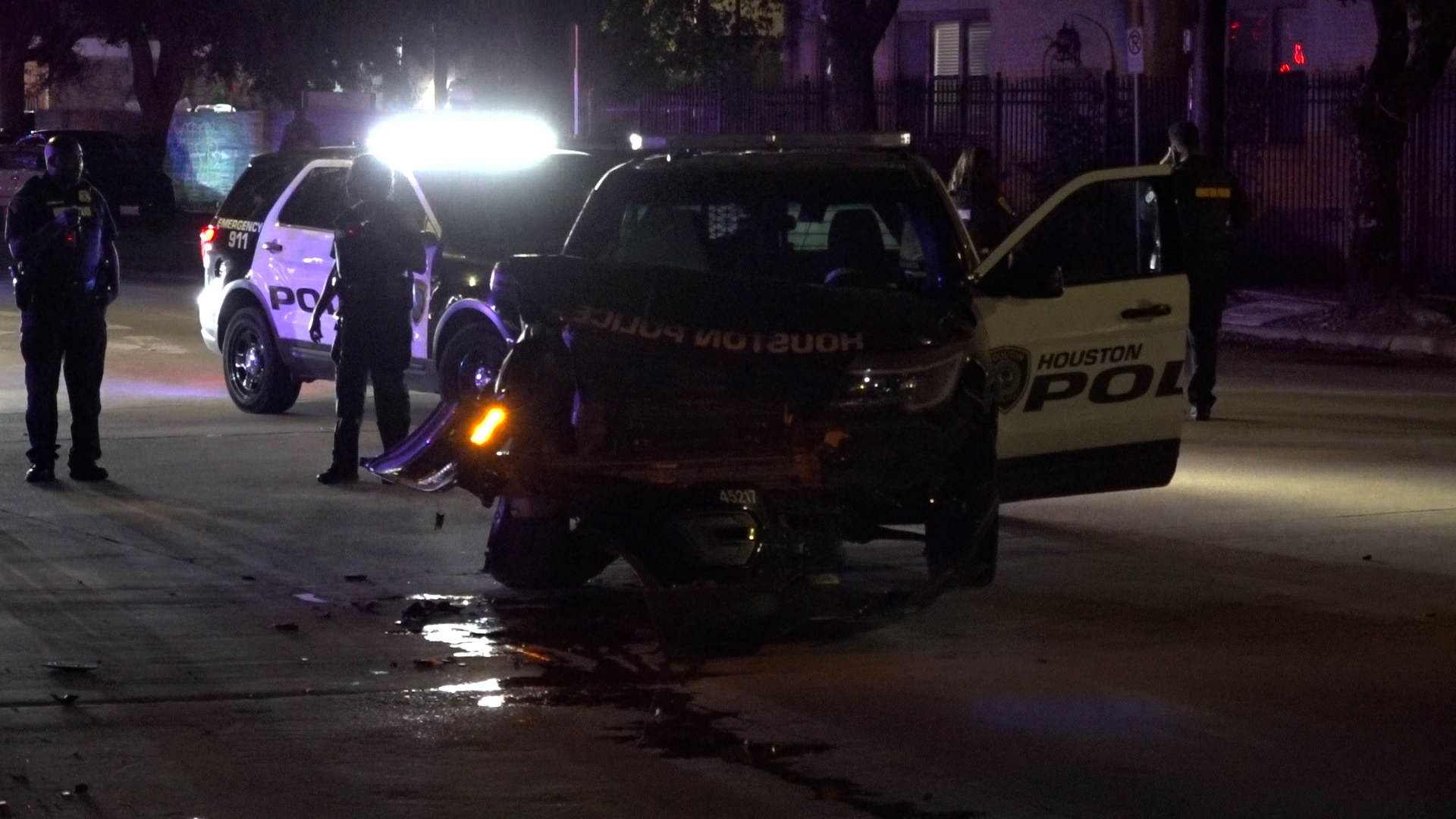 HPD Officer hit by wrong-way driver in Midtown - Houston Stringer