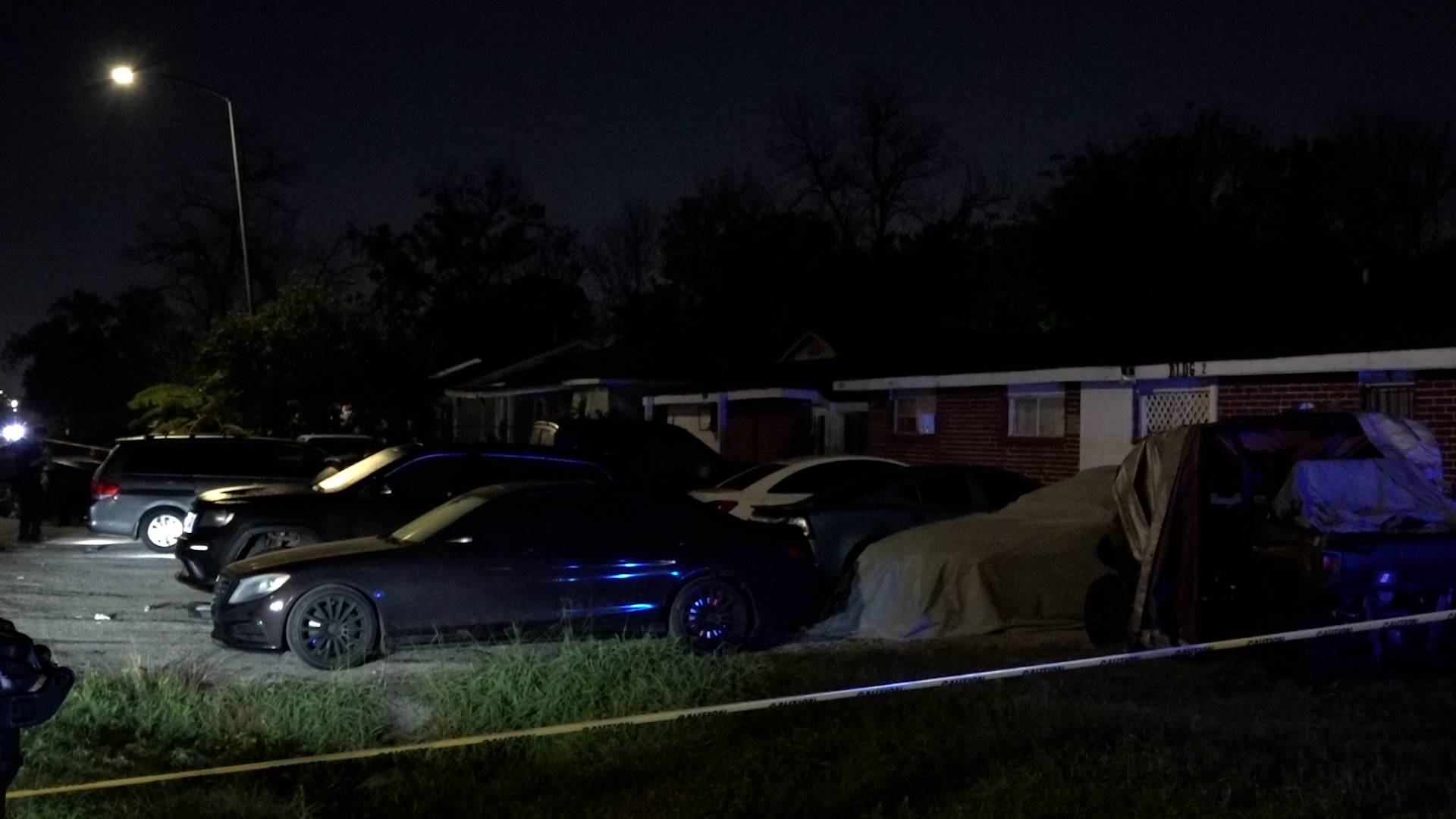 Man fatally shot behind apartment complex in Houston - Houston Stringer