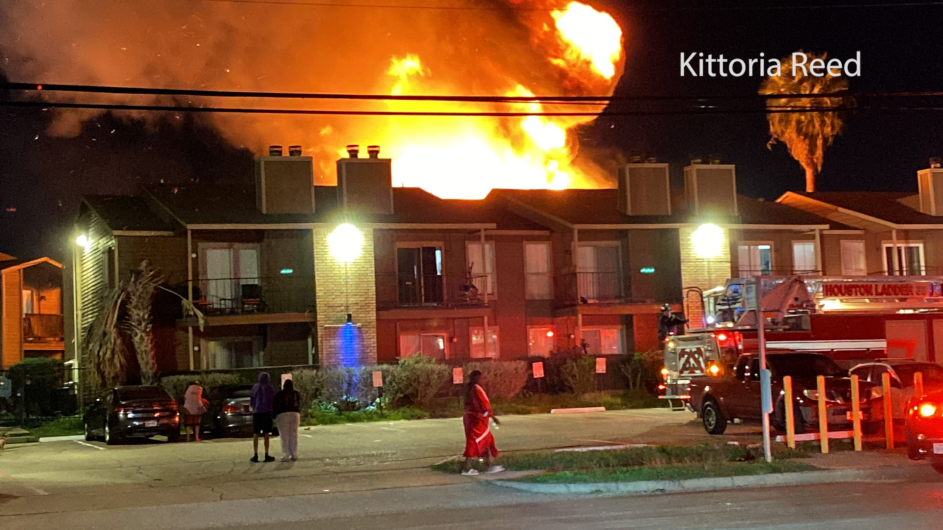 Reed Point Fire Two-alarm fire breaks out at Ridgepoint Apartments - Houston Stringer