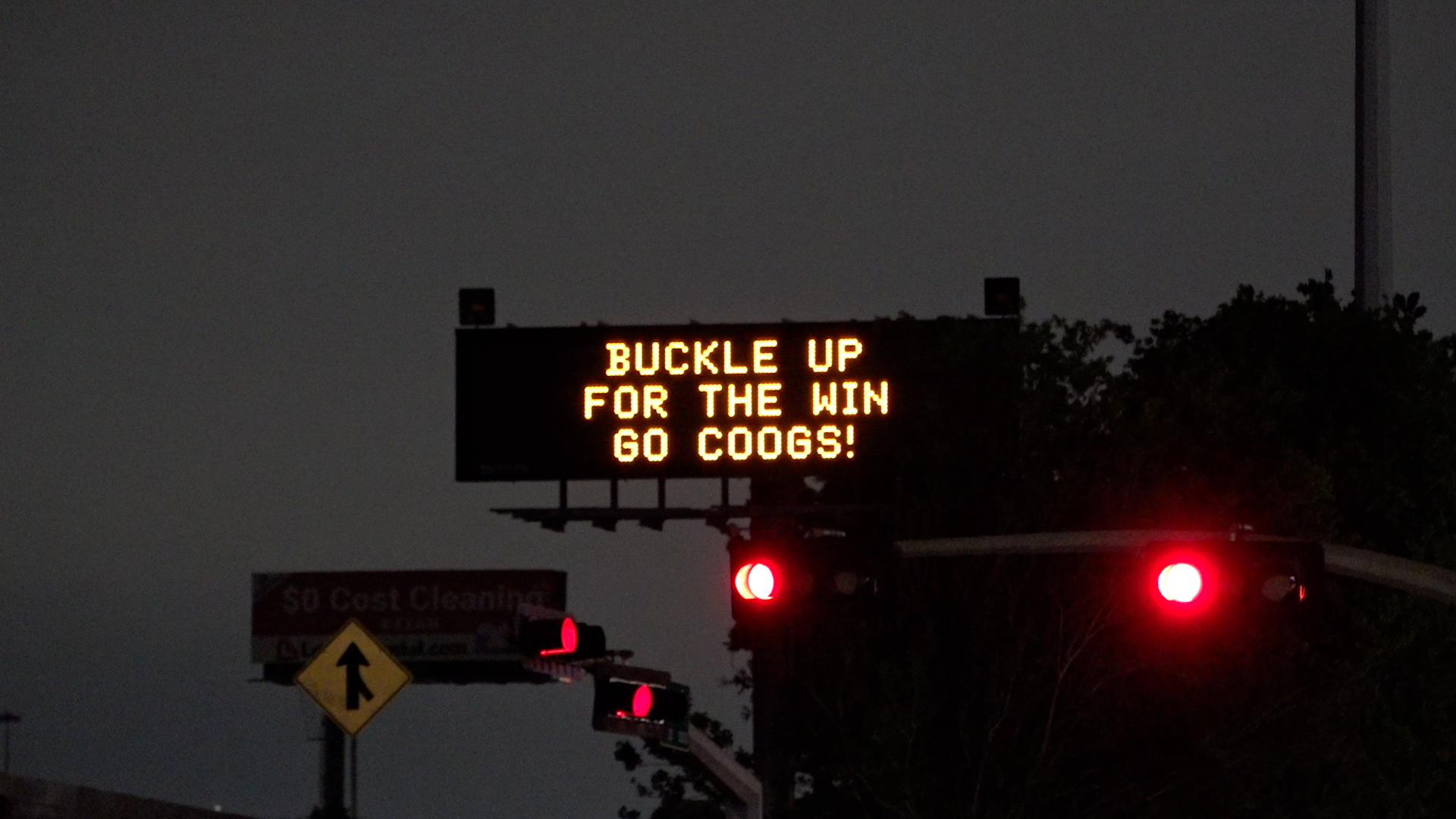 Houston TranStar Displays Messages Supporting University of Houston ...