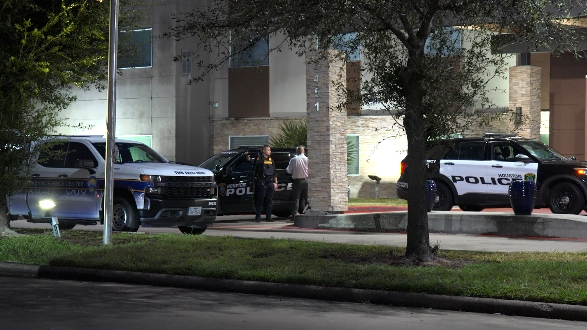 Man found shot to death inside Houston hotel - Houston Stringer