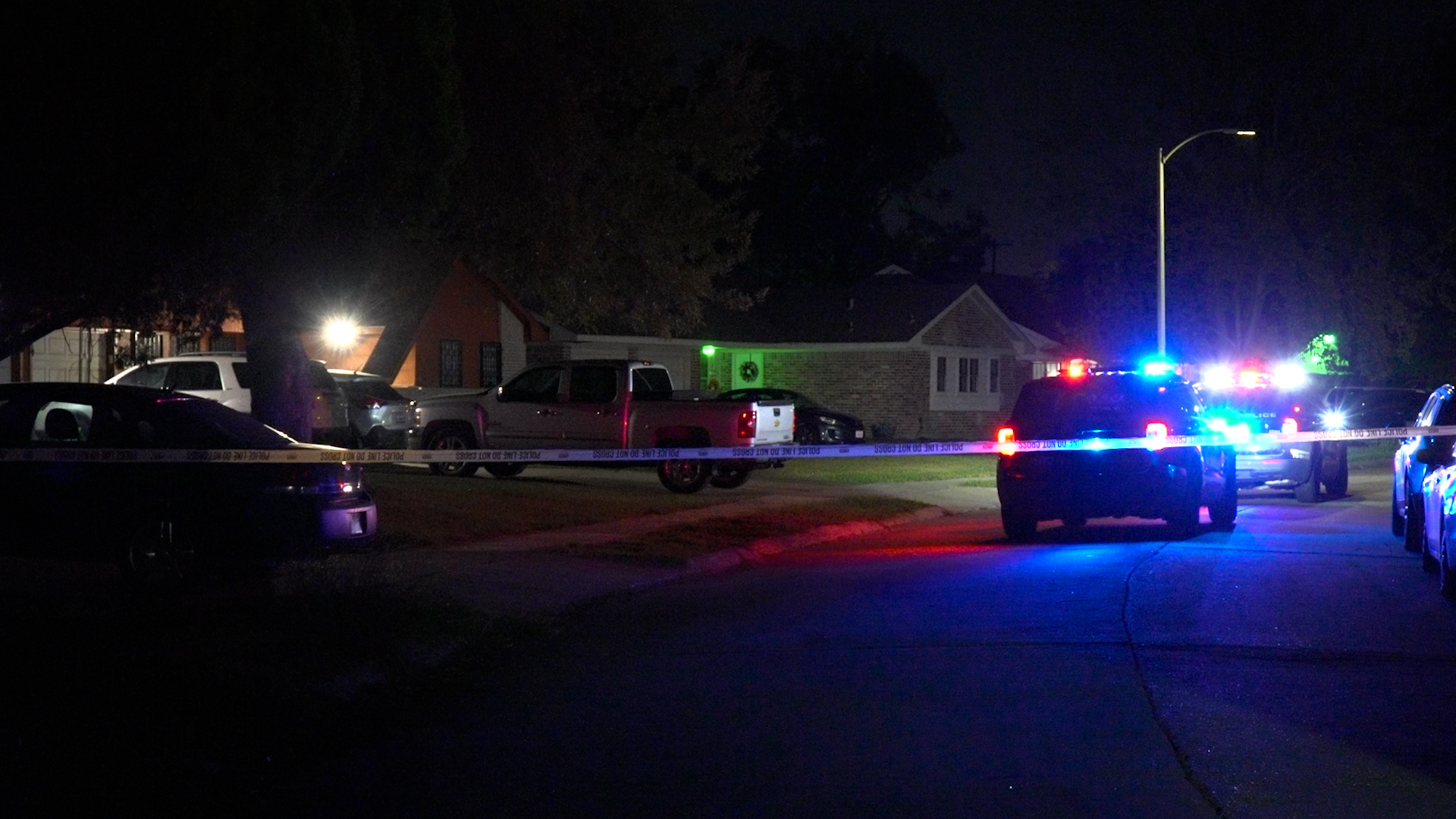 Man shot multiple times during exchange of gunfire in southwest Houston ...