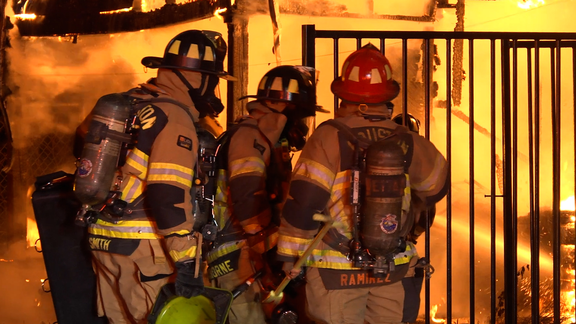 HFD responds to house fire at abandoned home on Retta Street - Houston ...